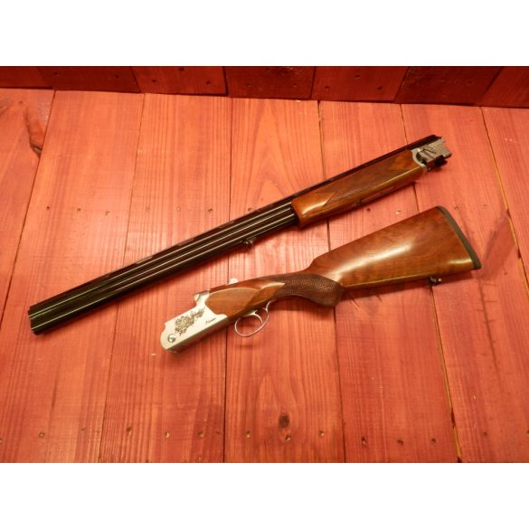 AKUS HUNTER bock  cal: 12/76  30" 